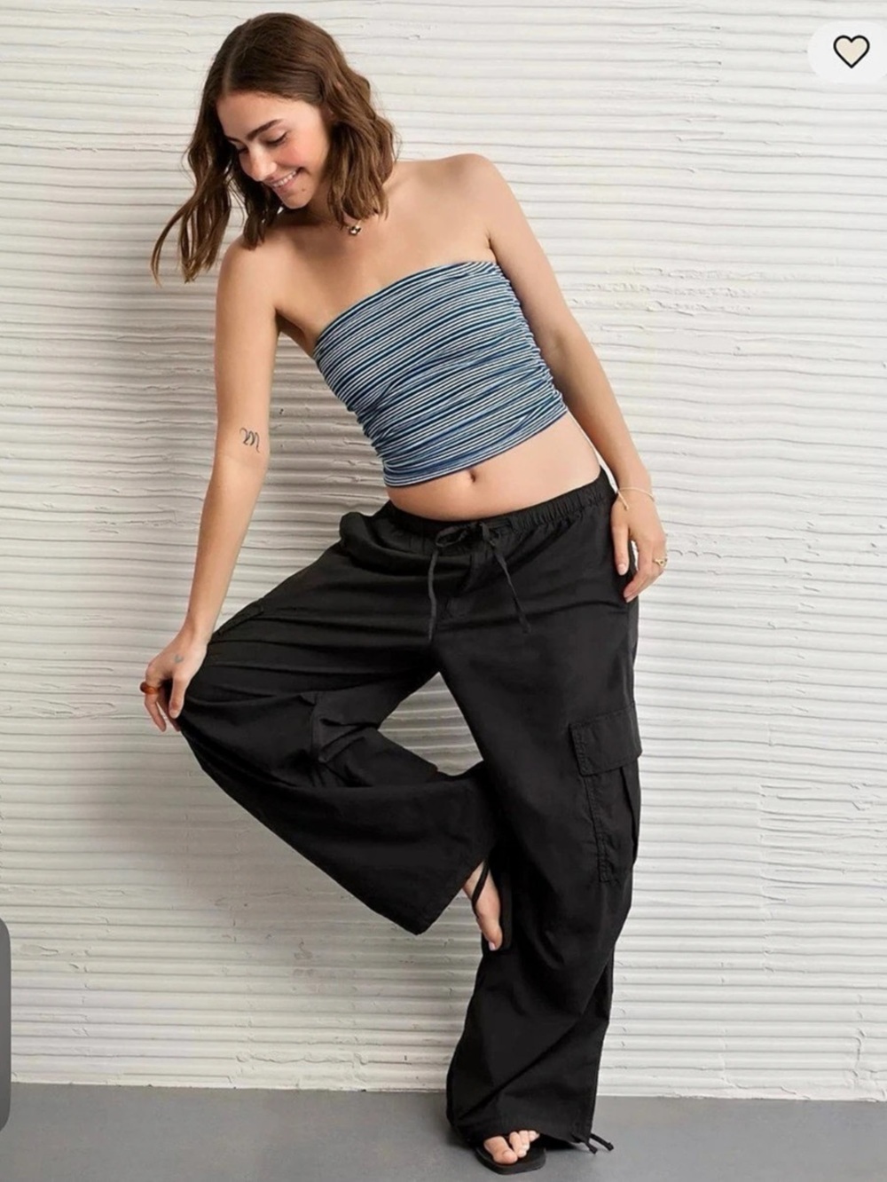 American Eagle Black Baggy Cargo pants